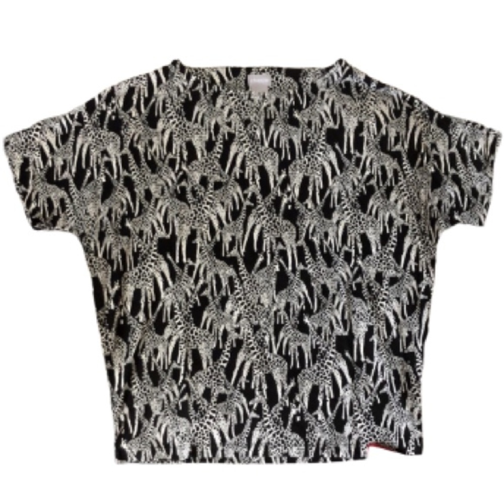Eclectic NEW Chicos black giraffe print top. Sz XS
